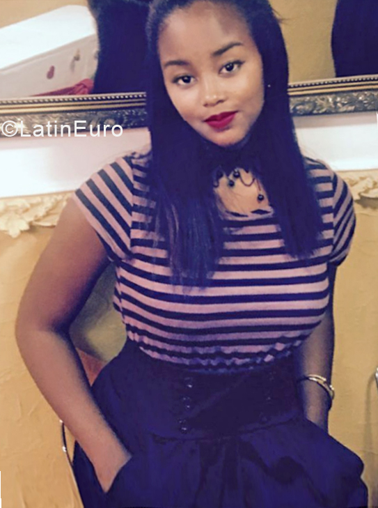 Date this hot Cuba girl Liany from Havana CU503