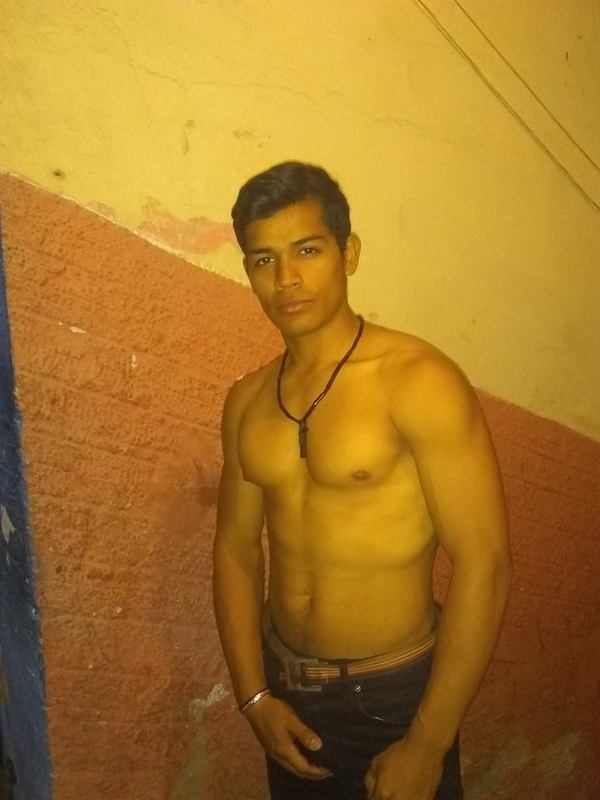 Date this hard body Venezuela man Jonathan from Caracas VE2273