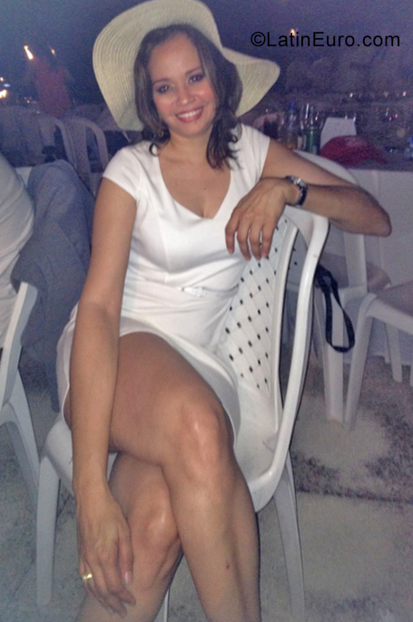 Date this gorgeous Panama girl Gabriela from Panama PA1151