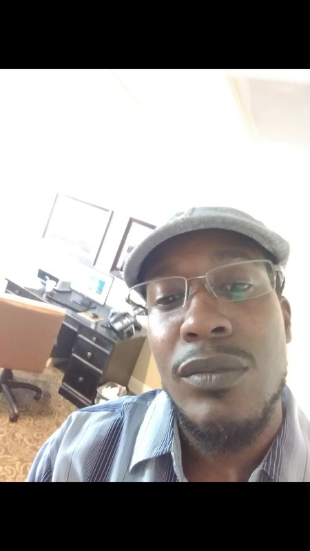 Date this pretty United States man Sicarri from Kansas City US20009