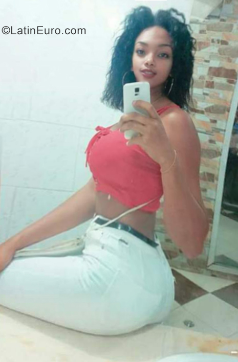 Date this lovely Dominican Republic girl Jafreisy from San Pedro De Macoris DO34923