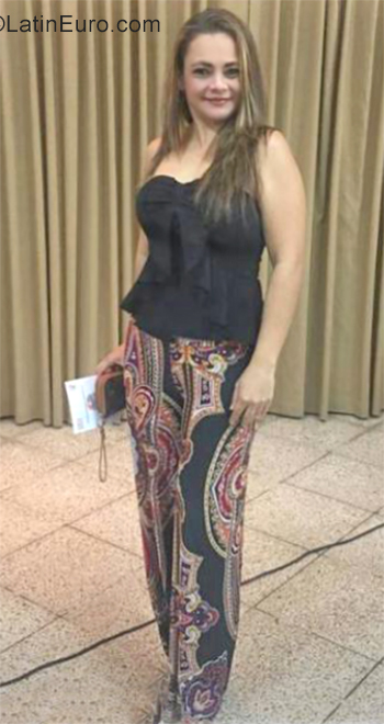 Date this gorgeous Honduras girl Lourdes from San Pedro Sula HN2655