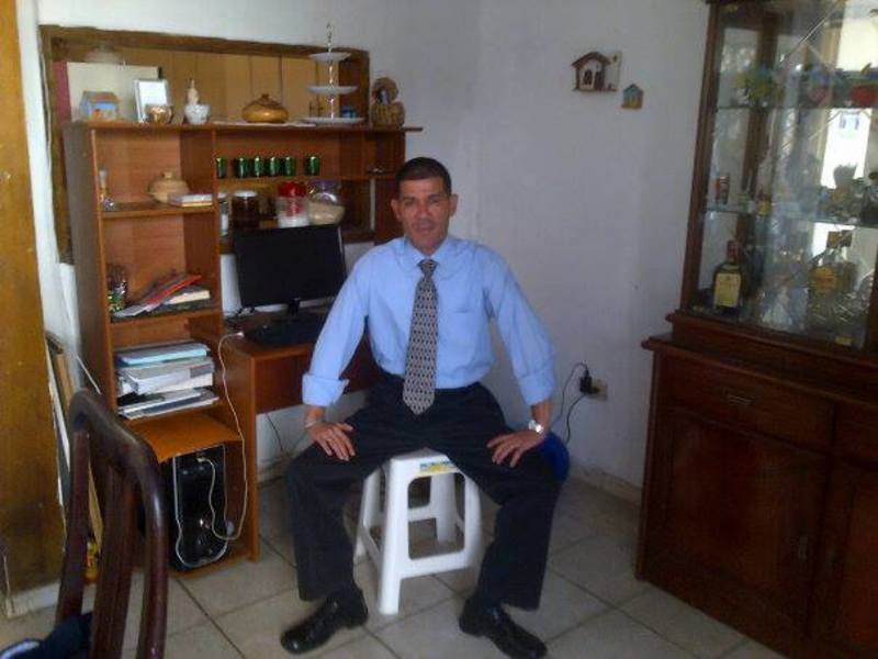 Date this nice looking Venezuela man Luis from Caracas VE2475