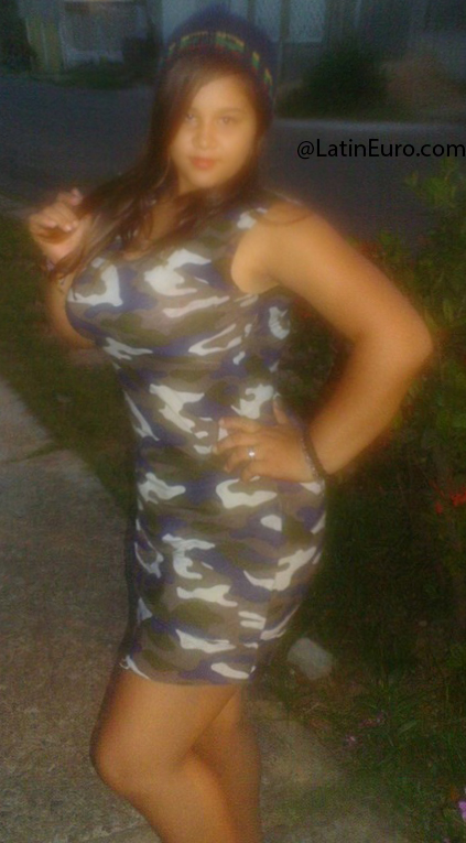 Date this stunning Venezuela girl Maria from Ciudad Guayana VE2479