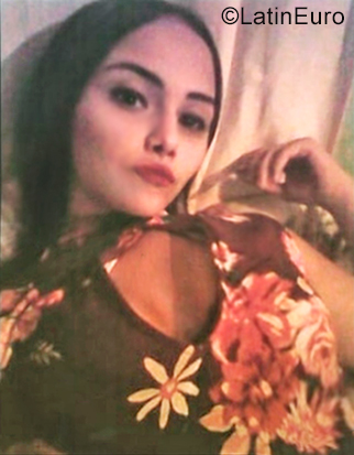 Date this good-looking Mexico girl Cristina from Mexico City MX1649