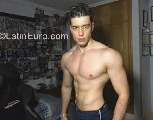 Date this delightful Dominican Republic man Jose from Santo Domingo MX1650