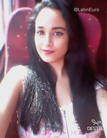 Date this stunning Cuba girl Maidaly from La Habana CU542