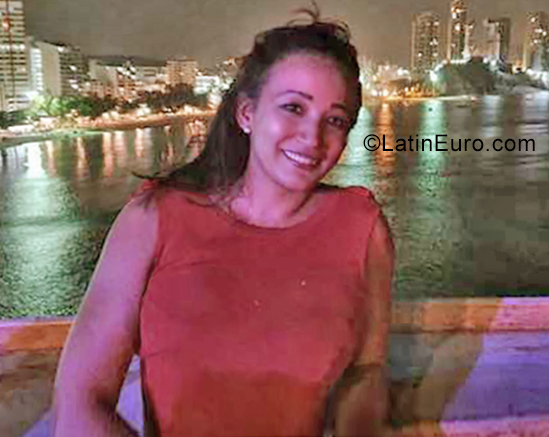 Date this delightful Colombia girl Karina from Santa Marta CO25720