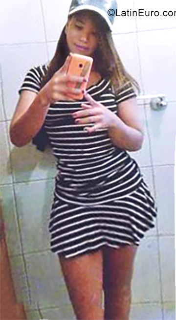 Date this fun Brazil girl Ana from Betim BR10878