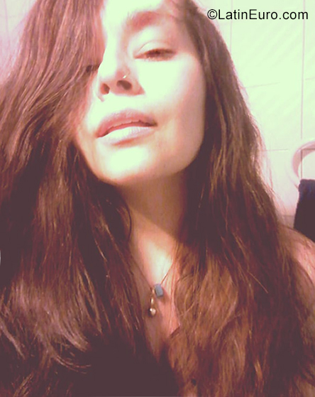 Date this stunning Argentina girl Vanessa from Buenos Aires AR233