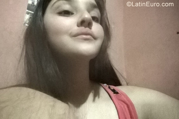 Date this tall Argentina girl Lourdes from San Juan AR218