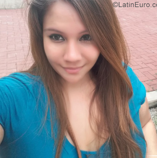 Date this stunning Ecuador girl Dori from Guayaquil EC364