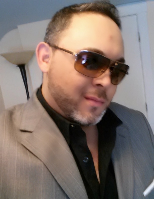 Date this lovely United States man Bank from Pawtucket US20226