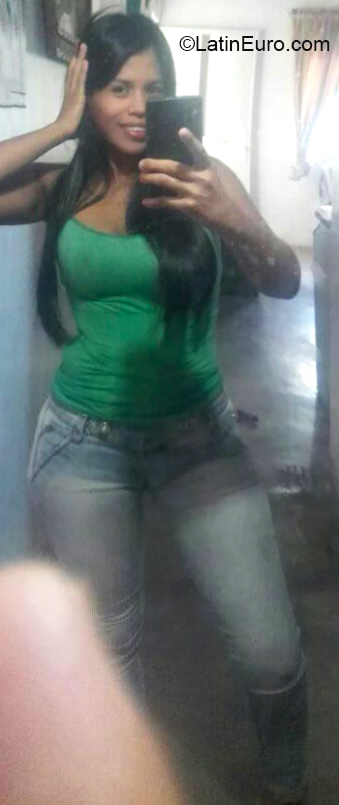 Date this beautiful Venezuela girl Orlenyis from Coro VE2616
