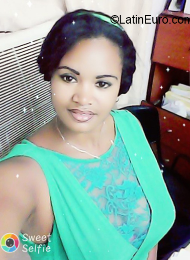 Date this good-looking Cuba girl Zoe from Havana CU578