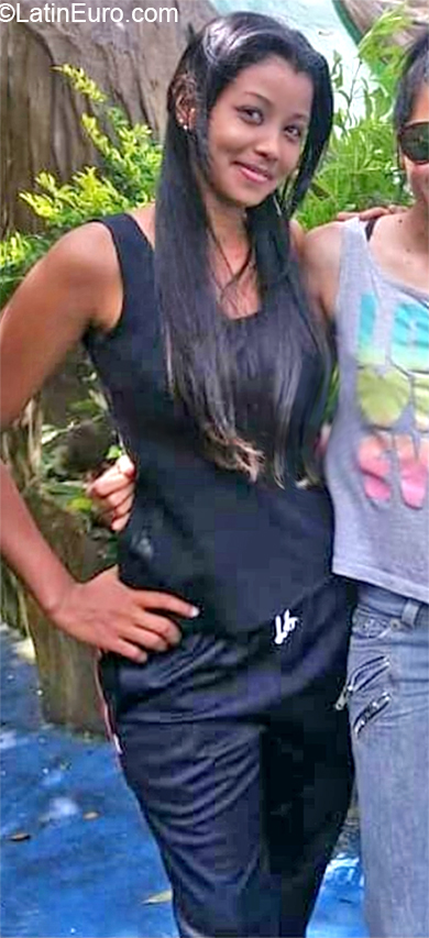 Date this charming Venezuela girl Migedy from Zaraza VE2687