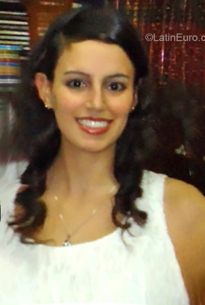 Date this nice looking Ecuador girl Menida from Latacumga EC371