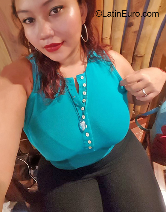 Date this stunning Nicaragua girl Gladys from Managua NI226