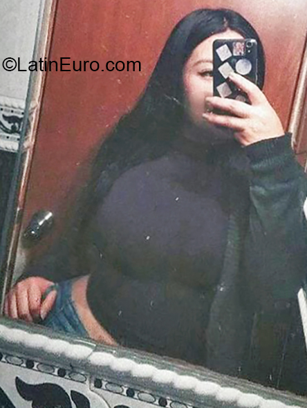 Date this foxy Venezuela girl Sofia from Chacao VE2736