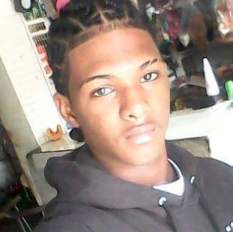 Date this young Dominican Republic man Miguel angel from Azua DO36362