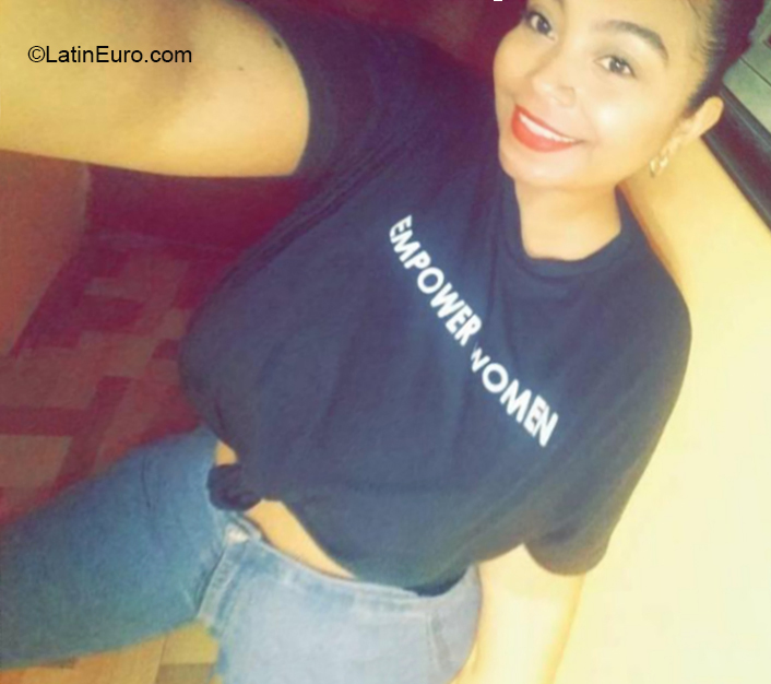 Date this beautiful Colombia girl Barbara from Baranquilla CO26227