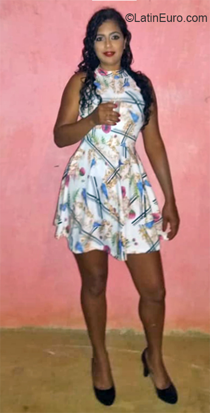Date this sensual Brazil girl Suzy from Salvador BR10953
