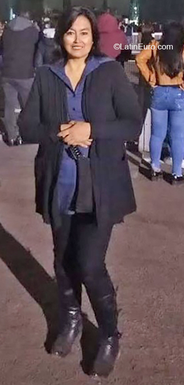 Date this exotic Peru girl Martha from Lima PE1458