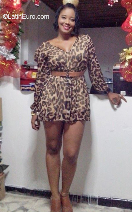 Date this athletic Colombia girl Yesenia from Cali CO26300