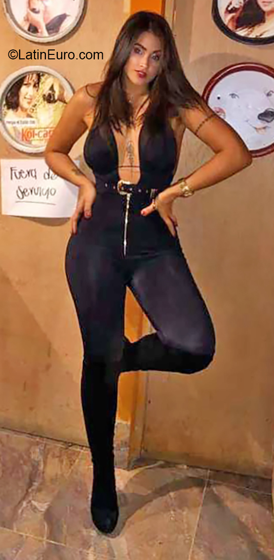 Date this passionate Colombia girl Katherine from Medellin CO26346