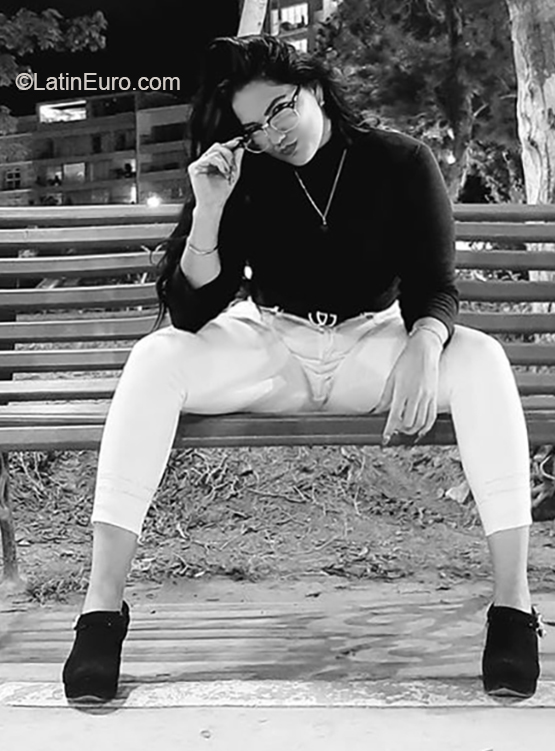 Date this foxy Peru girl Kemberli from Lima PE1463