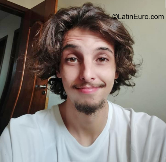 Date this funny Brazil man Caelros from Itaguara BR10971