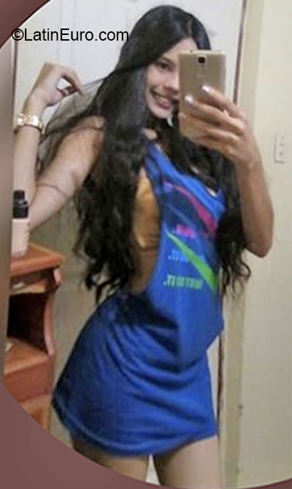 Date this pretty Venezuela girl Michelle from Maracaibo VE2827