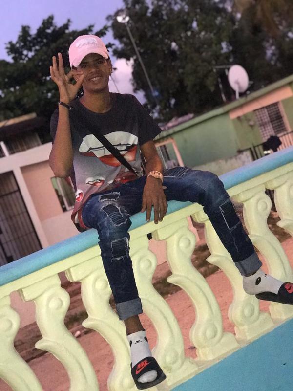 Date this tall Dominican Republic man Randy from San Isidro DO36782