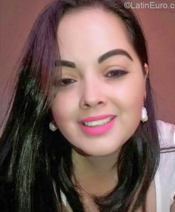 Date this young Honduras girl Maru from San Pedro Sula HN2733