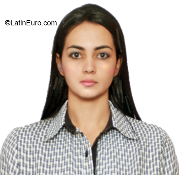 Date this voluptuous Venezuela girl Carolina from Trujillo VE2846