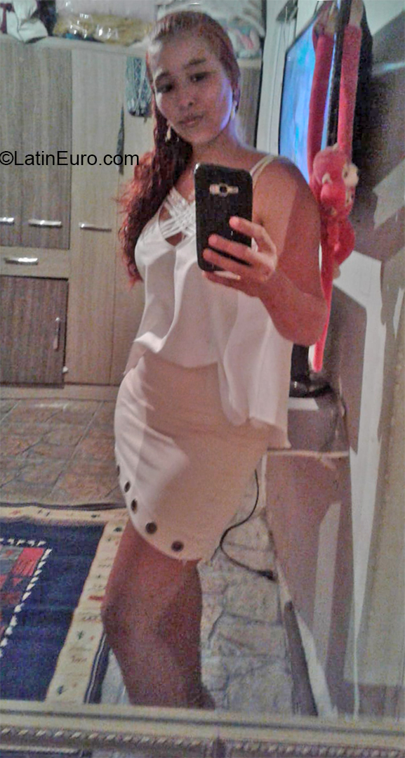 Date this hard body Brazil girl Rayane from Rio de Janeiro BR10988
