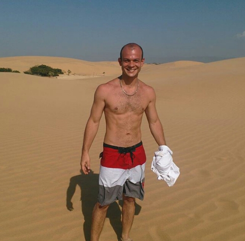 Date this tall Venezuela man RAMON from Caracas VE2851