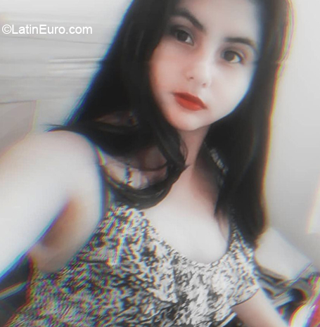 Date this good-looking Peru girl Gramanesa from Lima PE1470