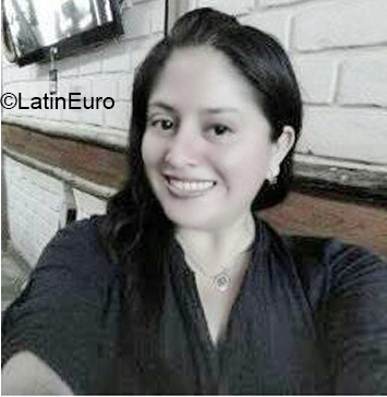 Date this voluptuous Peru girl Lisset from Piura PE1473
