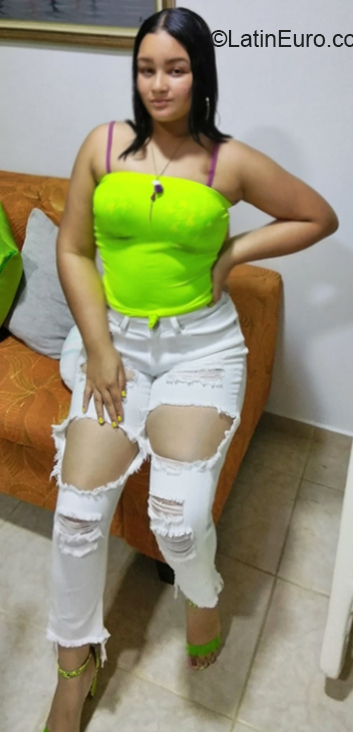Date this young Dominican Republic girl Daniela from Santiago DO36993