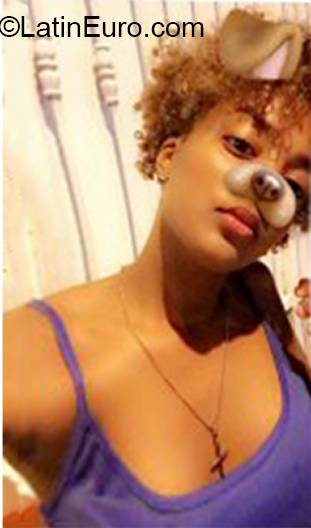 Date this funny Dominican Republic girl Ana Luisa from Santo Domingo DO37014