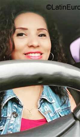 Date this voluptuous Panama girl Linda Michelle from Panama PA1178