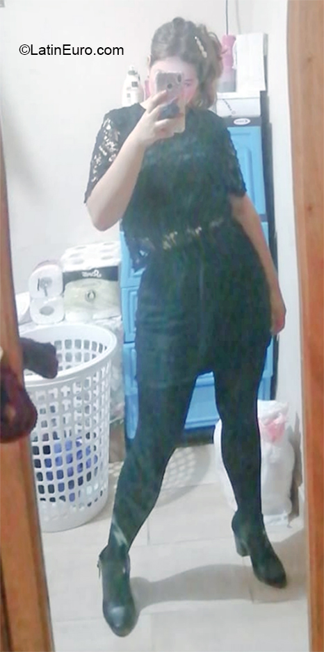 Date this sensual Honduras girl Fabiola from San Pedro Sula HN2745
