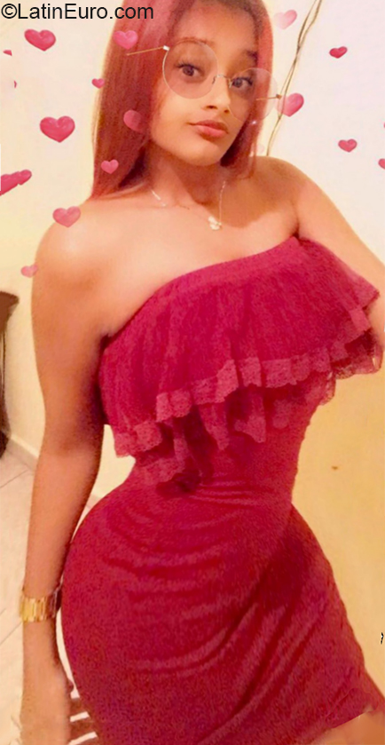 Date this fun Dominican Republic girl Clarissa from La Romana DO37058