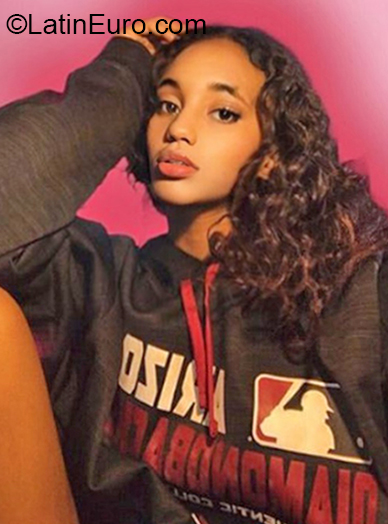 Date this sultry Dominican Republic girl Karla from La Romana DO37060