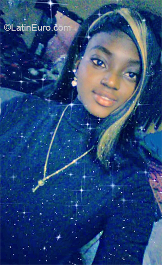 Date this funny Dominican Republic girl Yohanna from Barahona DO37072