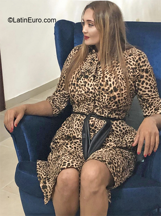 Date this hot Dominican Republic girl Ana from Nagua DO37092