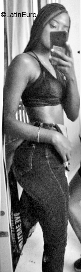 Date this tall Dominican Republic girl Loren from Santo Domingo DO37180