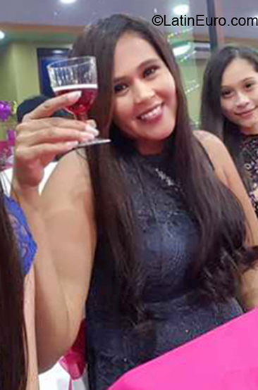 Date this happy Honduras girl Yaneth from Olancho HN2764