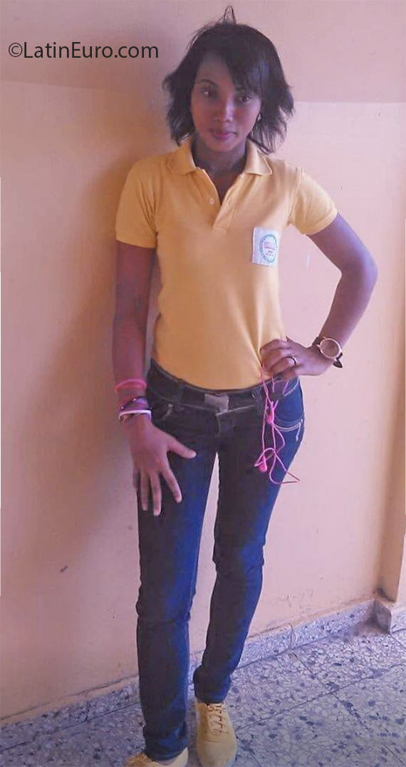 Date this fun Chile girl Leana from Santiago CL163